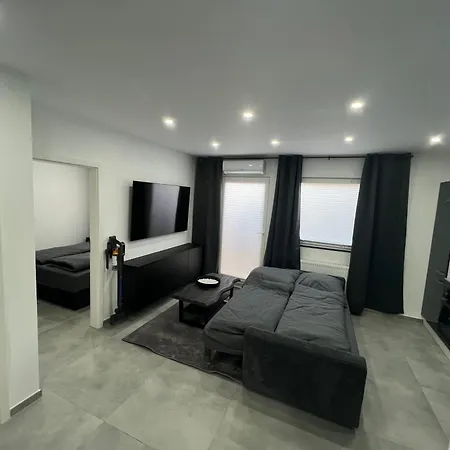 דירה Schoene 3-zimmer-wohnung Mit Klima Am Stadtrand Von Berlin