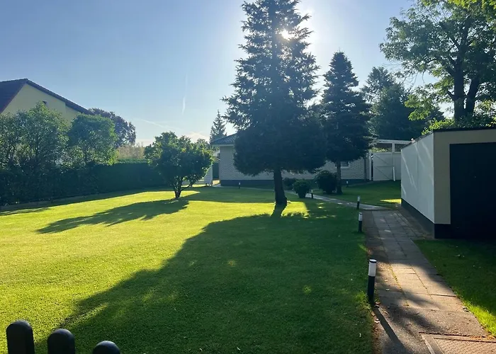 Schoene 3-zimmer-wohnung Mit Klima Am Stadtrand Von Berlin Apartment *