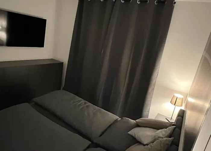 Schoene 3-zimmer-wohnung Mit Klima Am Stadtrand Von Berlin