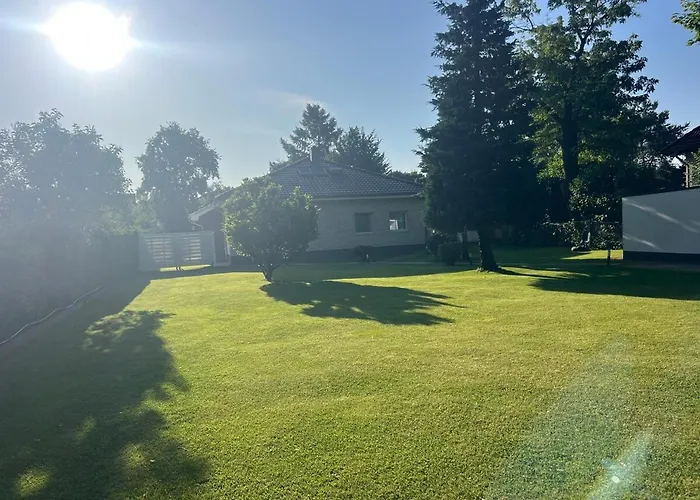 Schoene 3-zimmer-wohnung Mit Klima Am Stadtrand Von Berlin Apartment Blankenfelde-Mahlow